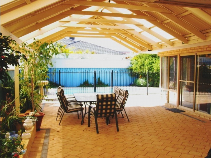 93 Jackson Ave, Winthrop WA 6150