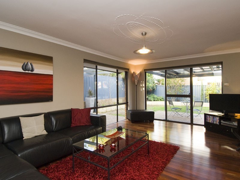 12 Urwick Court, Kardinya WA 6163