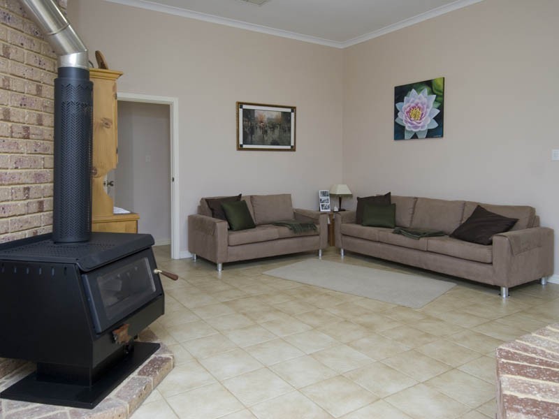 9 Waring Way, Kardinya WA 6163