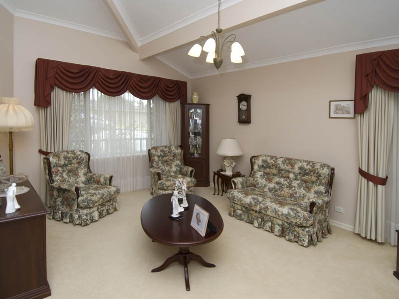9 Waring Way, Kardinya WA 6163