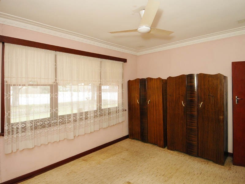 153 Leach Highway, Willagee WA 6156