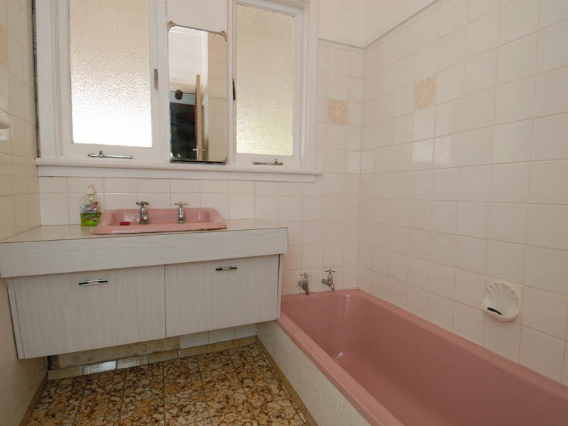 153 Leach Highway, Willagee WA 6156