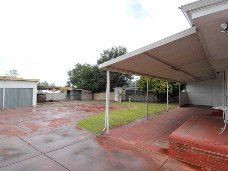 153 Leach Highway, Willagee WA 6156