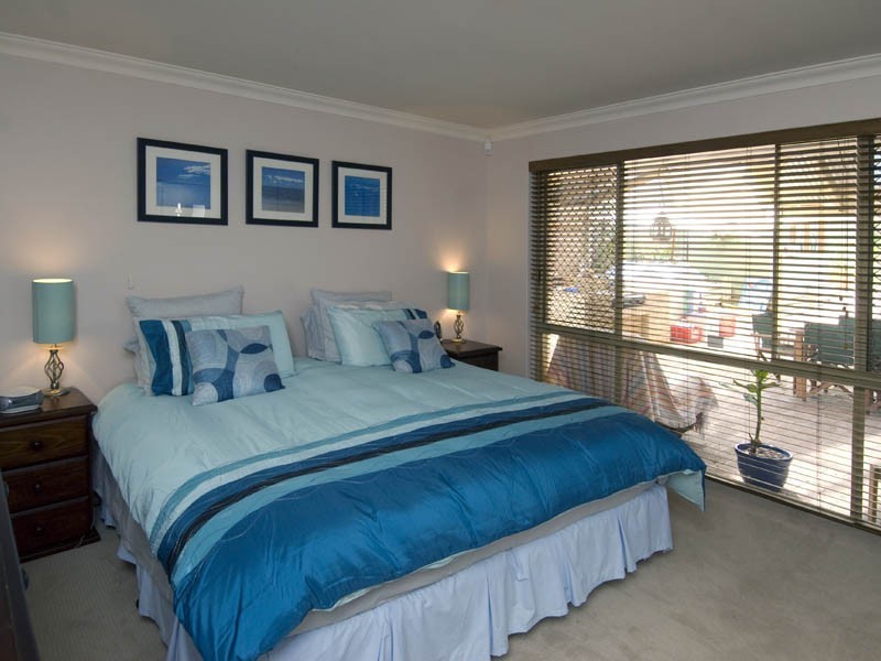 22 McMahon Way, Kardinya WA 6163