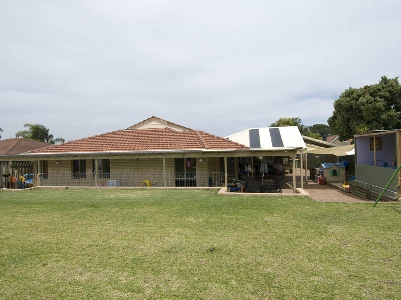 22 McMahon Way, Kardinya WA 6163