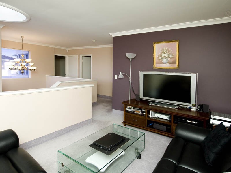 1 Woolnough Heights, Kardinya WA 6163