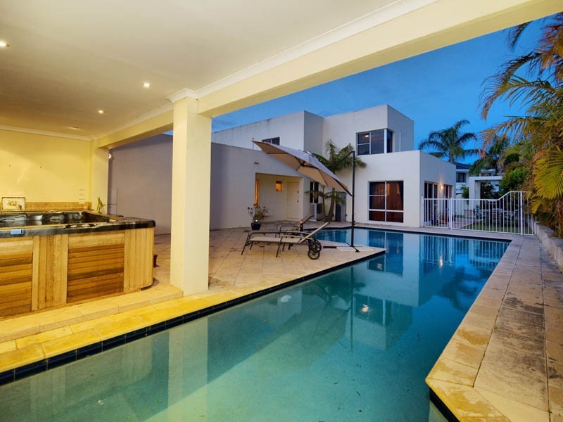 1 Woolnough Heights, Kardinya WA 6163