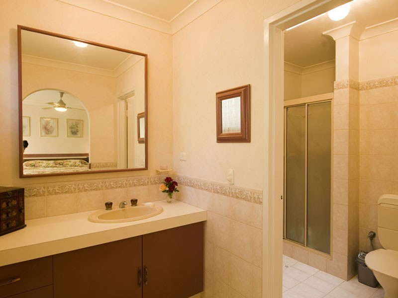 18 Buckingham Crescent, Kardinya WA 6163