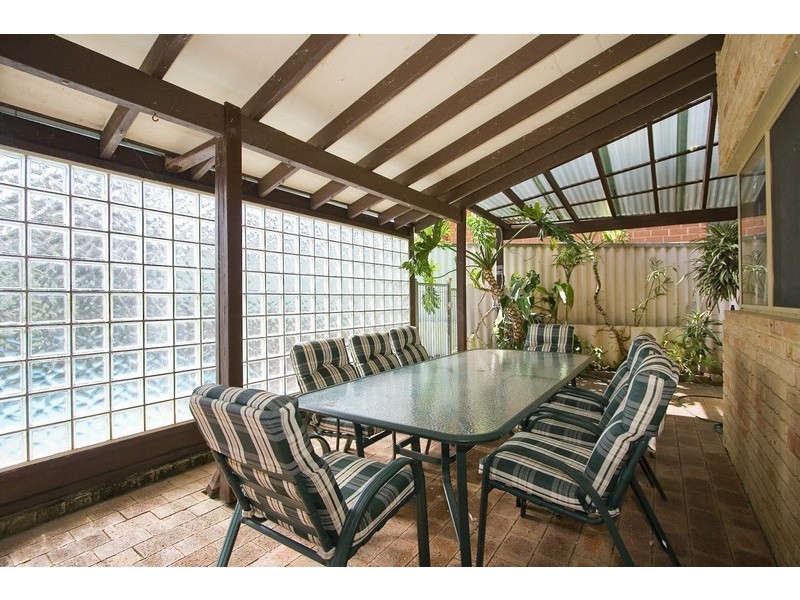 11 Arnold Crescent, Kardinya WA 6163