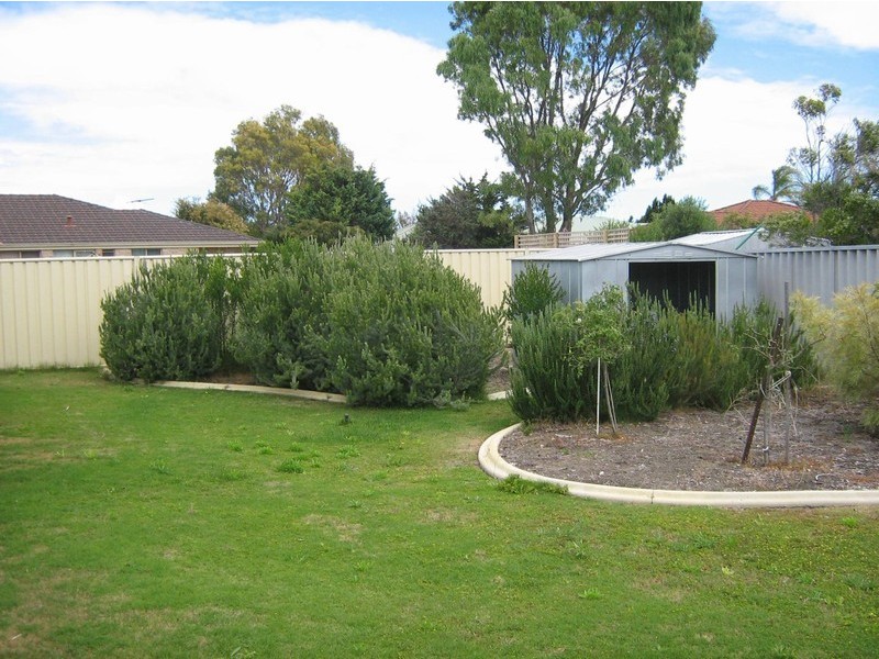 14 Cypress Mews, Warnbro WA 6169