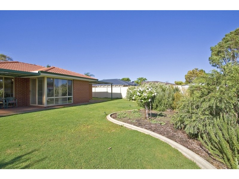 14 Cypress Mews, Warnbro WA 6169
