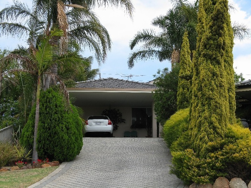 2/38 Underwood Grove, Kardinya WA 6163