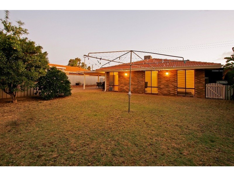 170 Winterfold Road, Kardinya WA 6163