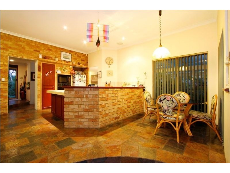 37 Sellenger Ave, Samson WA 6163