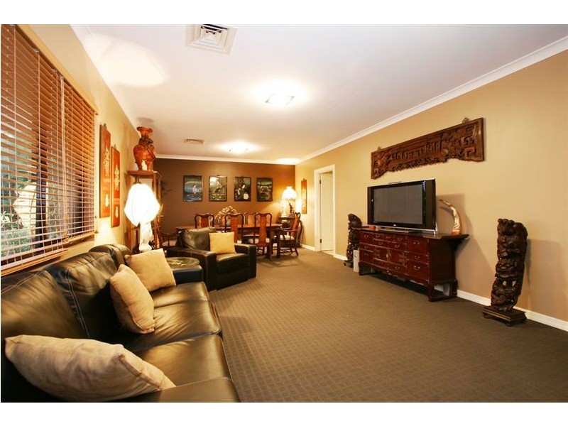 34 Le Souef Drive, Kardinya WA 6163