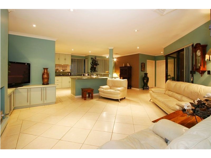 34 Le Souef Drive, Kardinya WA 6163