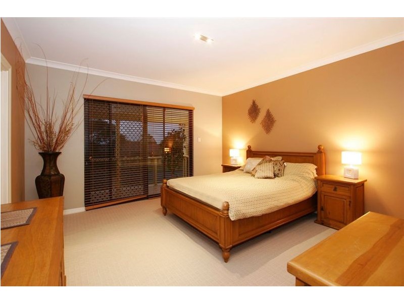 34 Le Souef Drive, Kardinya WA 6163