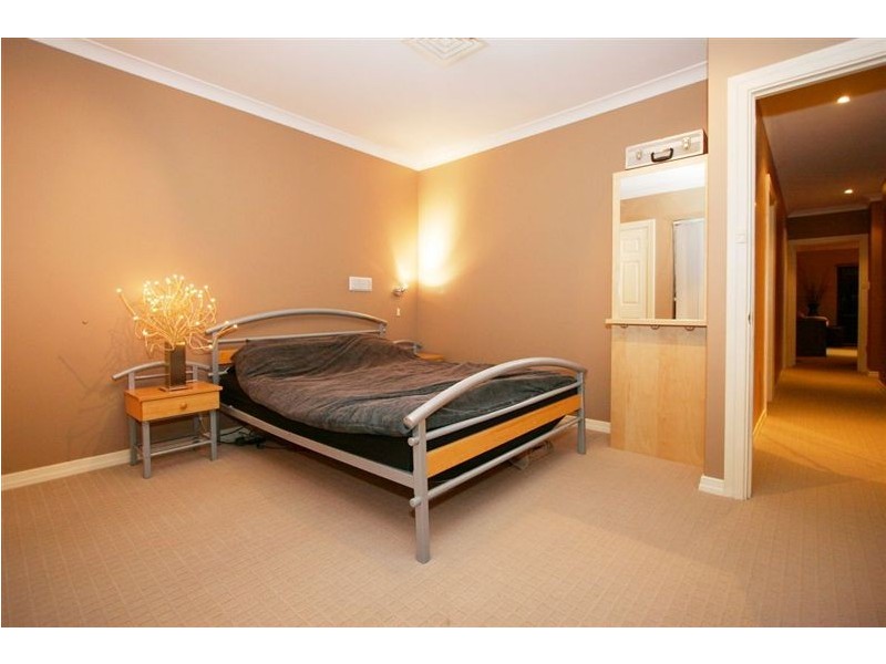 34 Le Souef Drive, Kardinya WA 6163