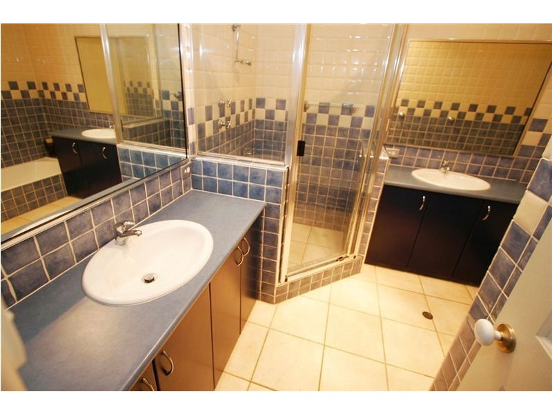 34 Le Souef Drive, Kardinya WA 6163