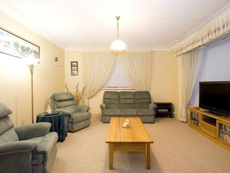 46 Le Souef Drive, Kardinya WA 6163