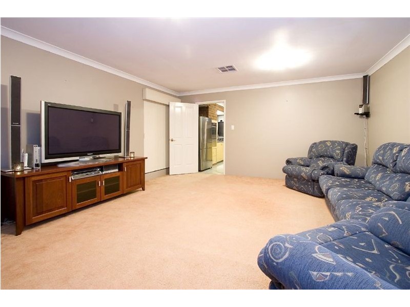 38 McMahon Way, Kardinya WA 6163