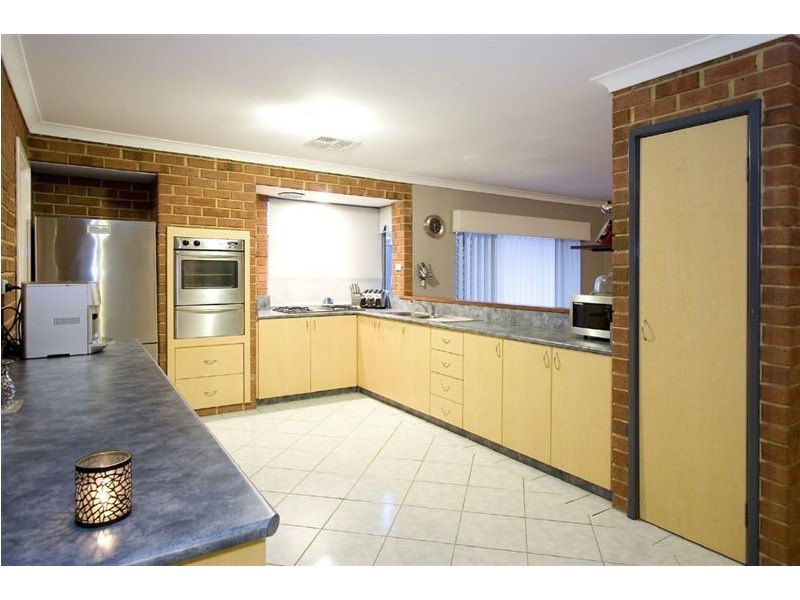 38 McMahon Way, Kardinya WA 6163