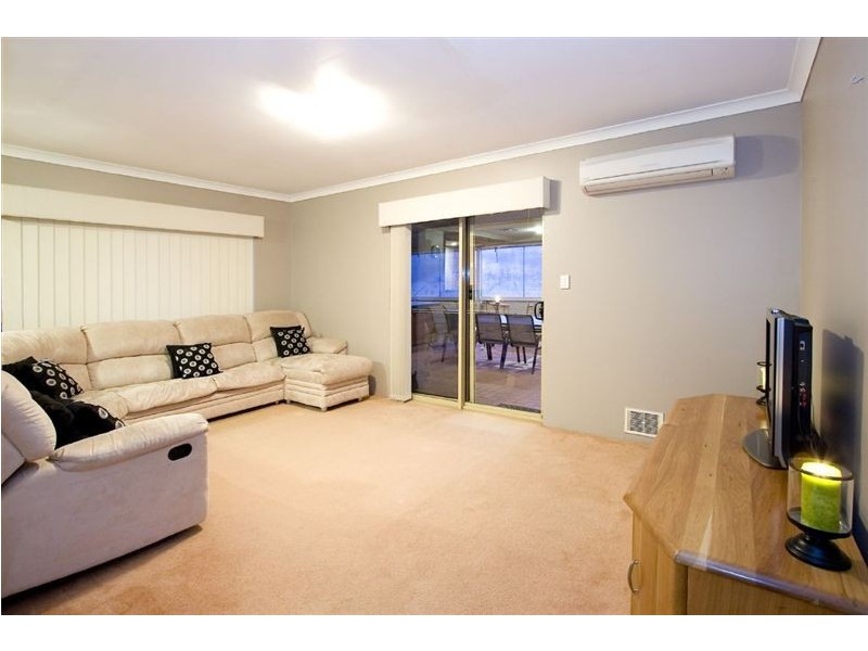 38 McMahon Way, Kardinya WA 6163