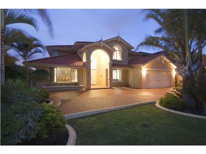 63 Anglesey Drive, Kardinya WA 6163