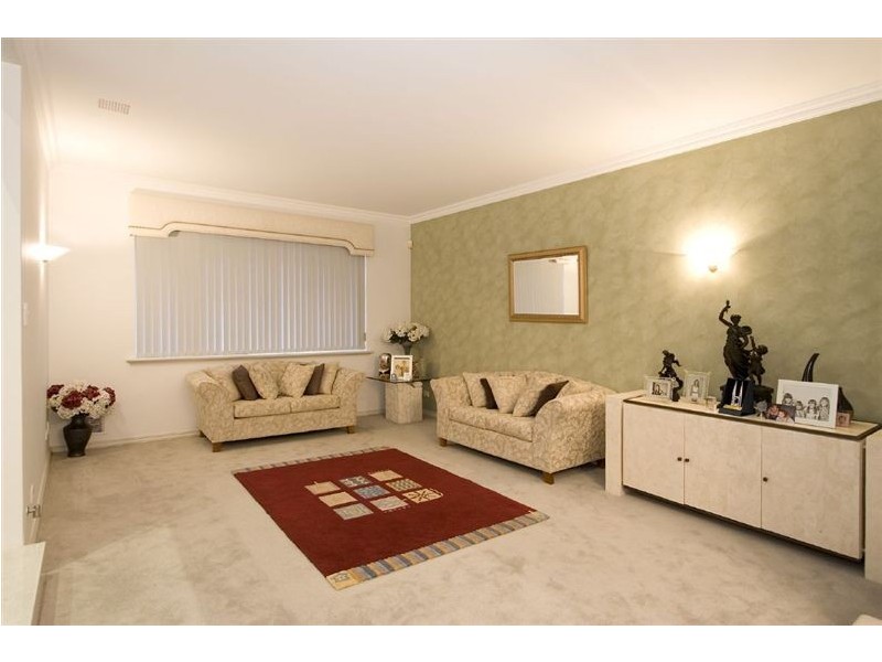 63 Anglesey Drive, Kardinya WA 6163