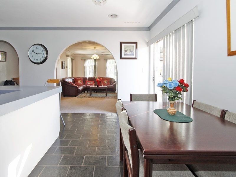 10 Davies Crescent, Kardinya WA 6163