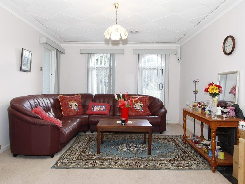 10 Davies Crescent, Kardinya WA 6163