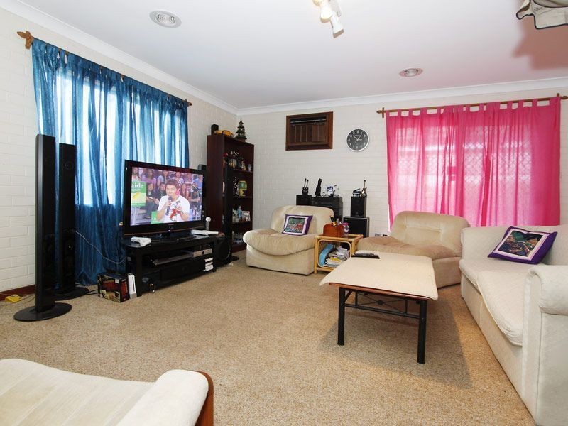 10 Davies Crescent, Kardinya WA 6163