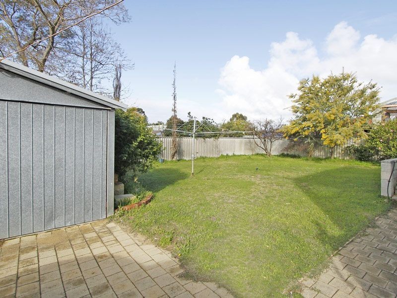 10 Davies Crescent, Kardinya WA 6163
