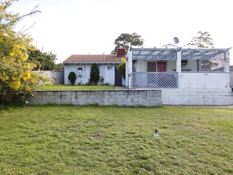 10 Davies Crescent, Kardinya WA 6163