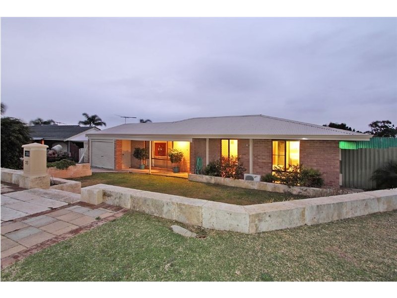35 Anglesey Drive, Kardinya WA 6163