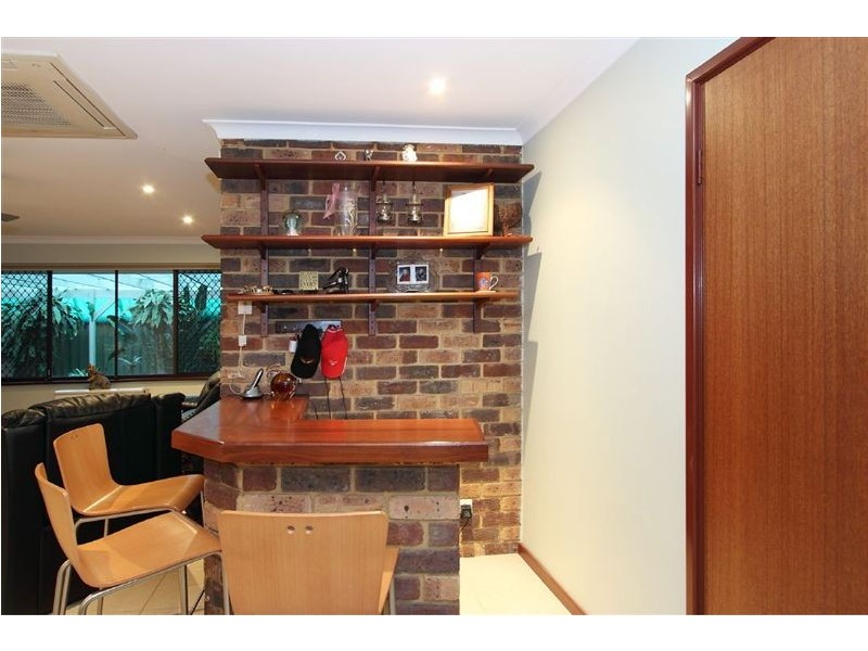 35 Anglesey Drive, Kardinya WA 6163