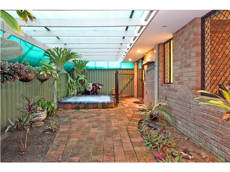 35 Anglesey Drive, Kardinya WA 6163