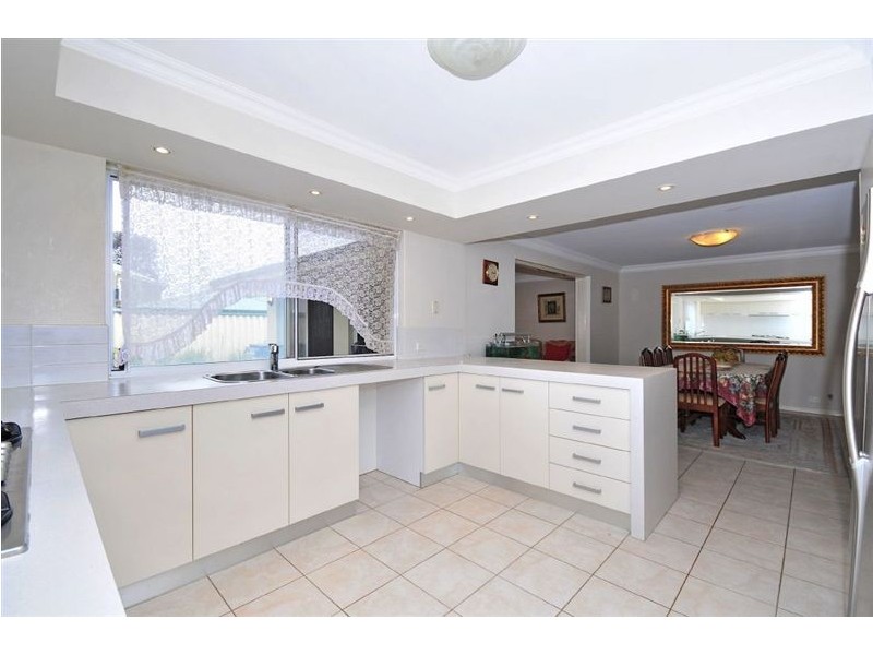 21 Monterey Court, Kardinya WA 6163