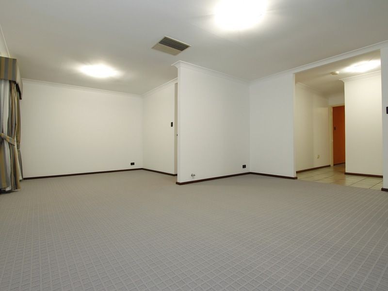 37 Mannion Way, Kardinya WA 6163