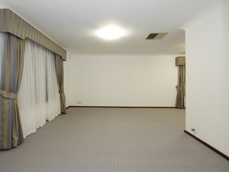 37 Mannion Way, Kardinya WA 6163