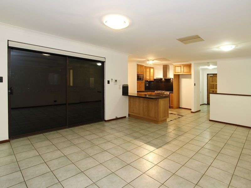 37 Mannion Way, Kardinya WA 6163