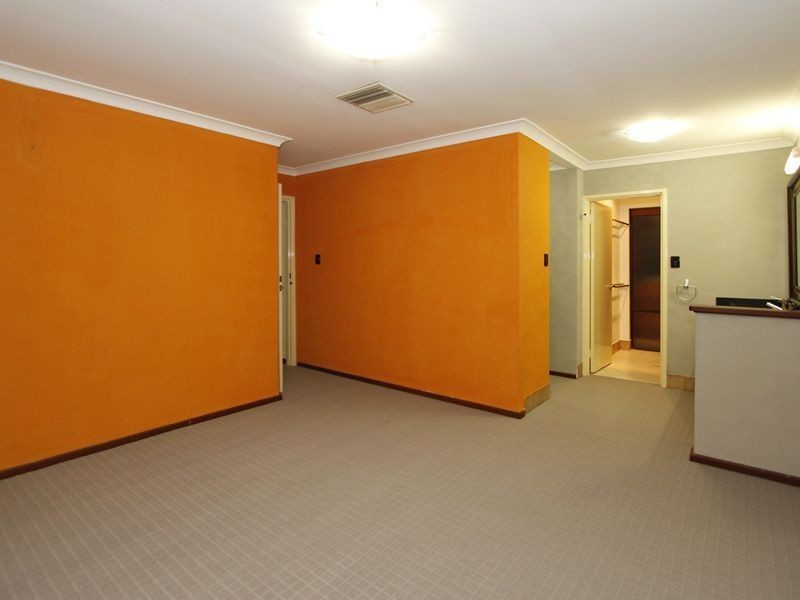 37 Mannion Way, Kardinya WA 6163