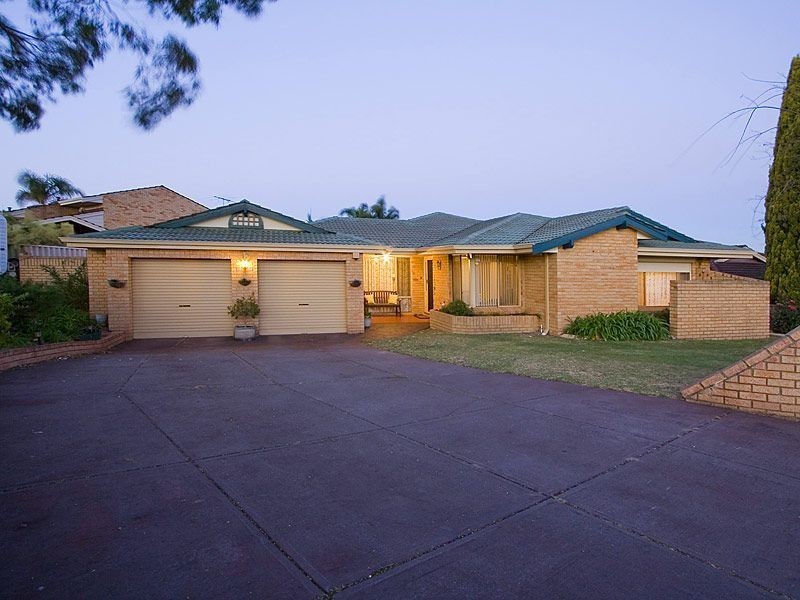6 Waring Way, Kardinya WA 6163