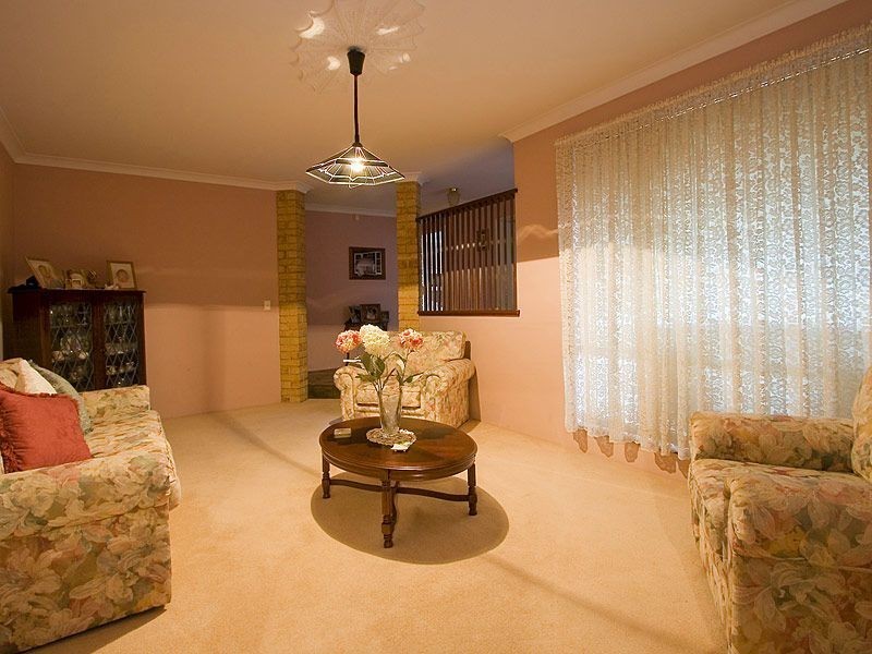 6 Waring Way, Kardinya WA 6163