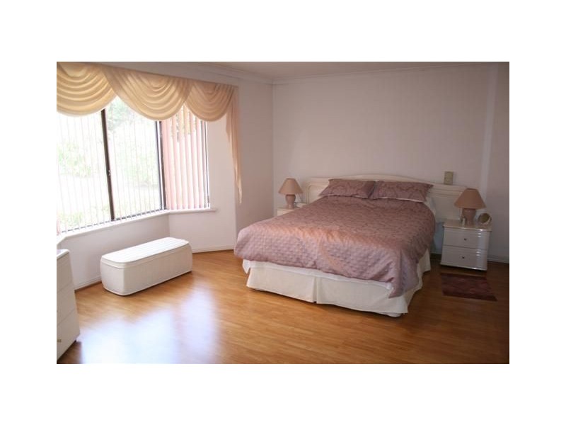 172 Winterfold Road, Kardinya WA 6163