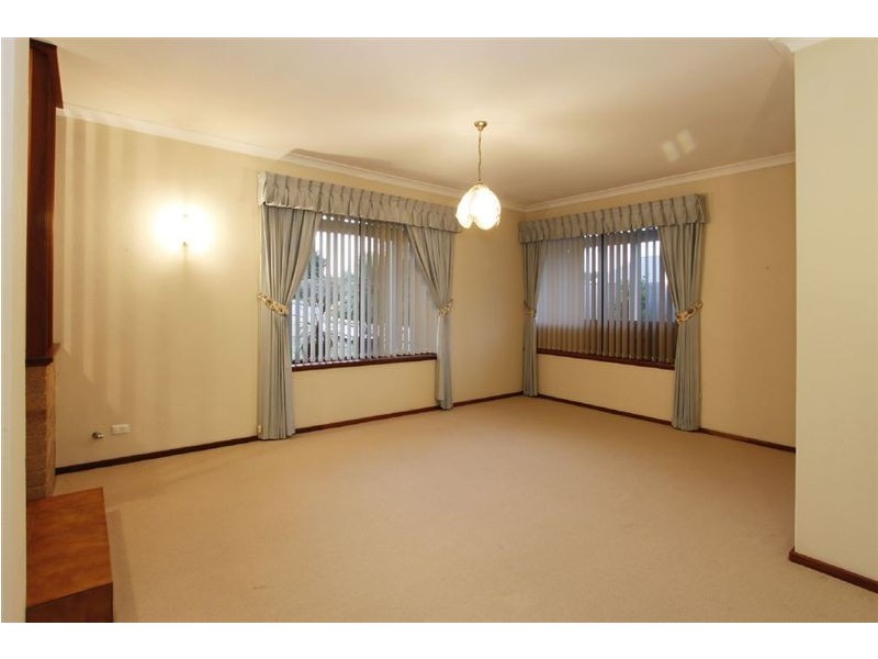 15 Ainslie Court, Kardinya WA 6163