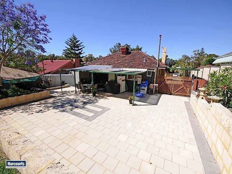 7 Ferdinand Crescent, Coolbellup WA 6163