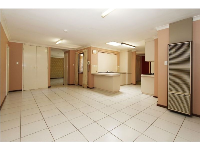 8 McMahon Way, Samson WA 6163