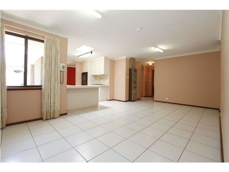 8 McMahon Way, Samson WA 6163