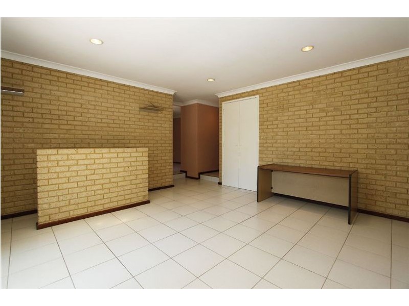 8 McMahon Way, Samson WA 6163